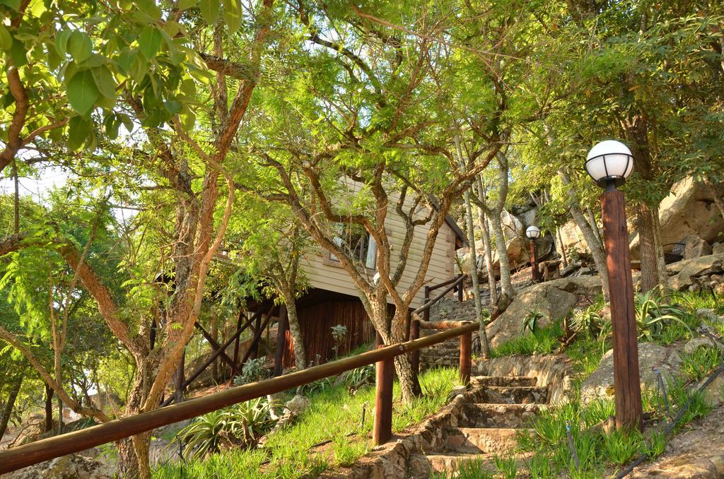 Ebundu Lodge Уайт-Ривер Экстерьер фото